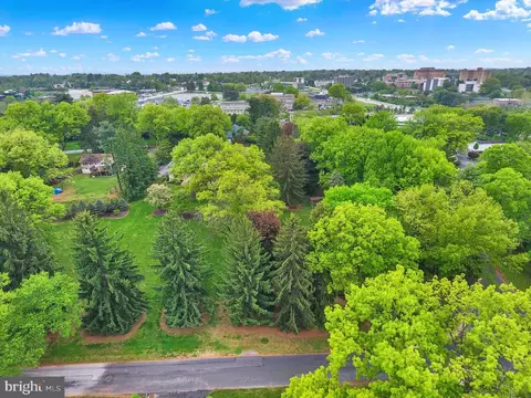 Beach Farm Road, Lemoyne, PA 17043