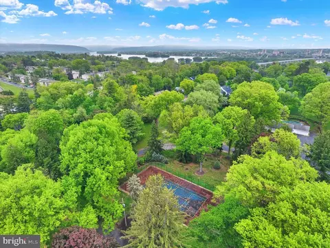 Beach Farm Road, Lemoyne, PA 17043