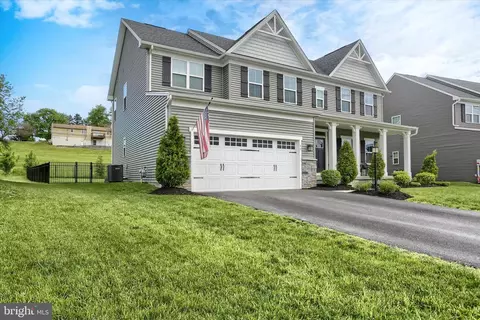 40 Grayhawk Way N, Mechanicsburg, PA 17050
