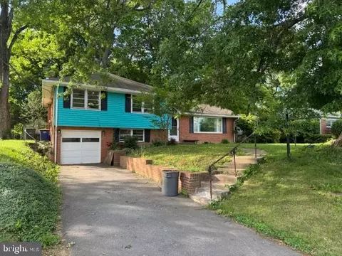 112 Old Mill Dr, Camp Hill, PA 17011