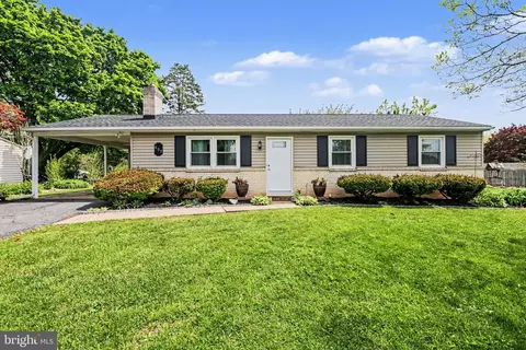 605 Old Grove Rd, Mechanicsburg, PA 17055
