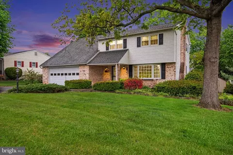 31 Moongale Dr, Carlisle, PA 17013