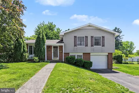 510 Rupley Rd, Camp Hill, PA 17011