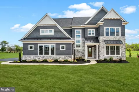722 Brindle Farm Ln, Mechanicsburg, PA 17055