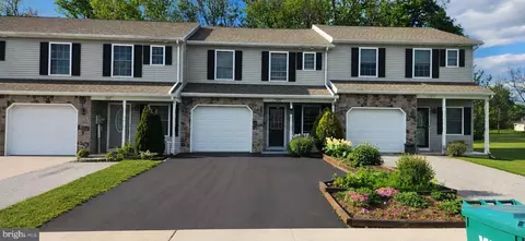 309 Pelham Ct, Carlisle, PA 17013