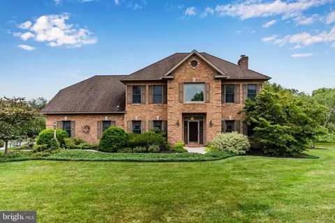 1826 Signal Hill Dr, Mechanicsburg, PA 17050