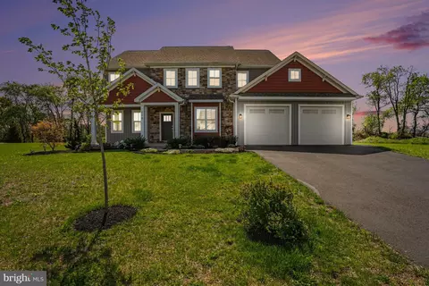 119 Steven Dr, Mechanicsburg, PA 17050