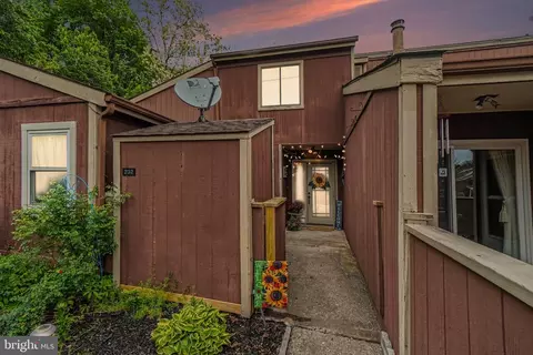 232 Brian Dr, Enola, PA 17025