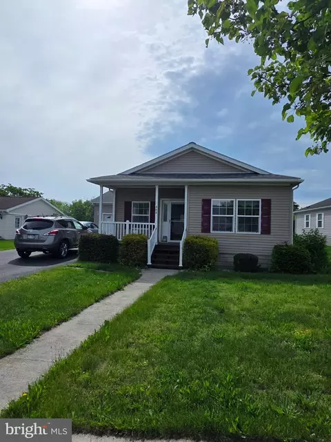 502 Falcon Dr, Carlisle, PA 17013