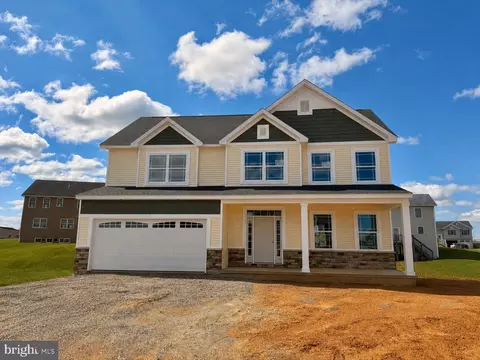 409 E Clarissa Dr, Shippensburg, PA 17257
