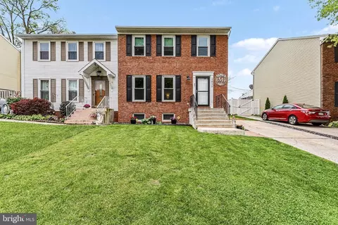 1011 Northfield Dr, Carlisle, PA 17013