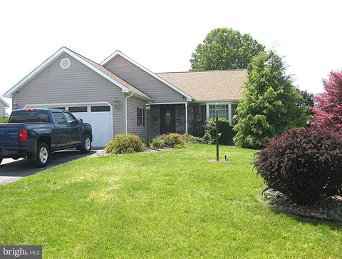 307 Liberty Dr, Shippensburg, PA 17257