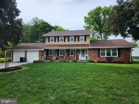 221 Avon Dr #221, Carlisle, PA 17013