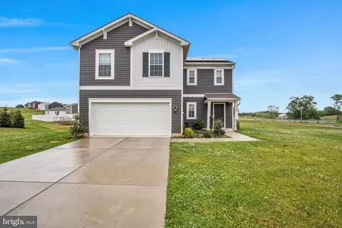 18 Smokehouse Rd, Carlisle, PA 17013