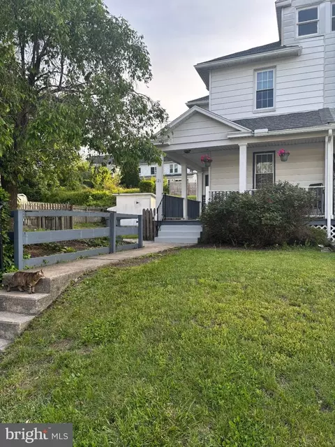 121 E Cumberland Rd, Enola, PA 17025