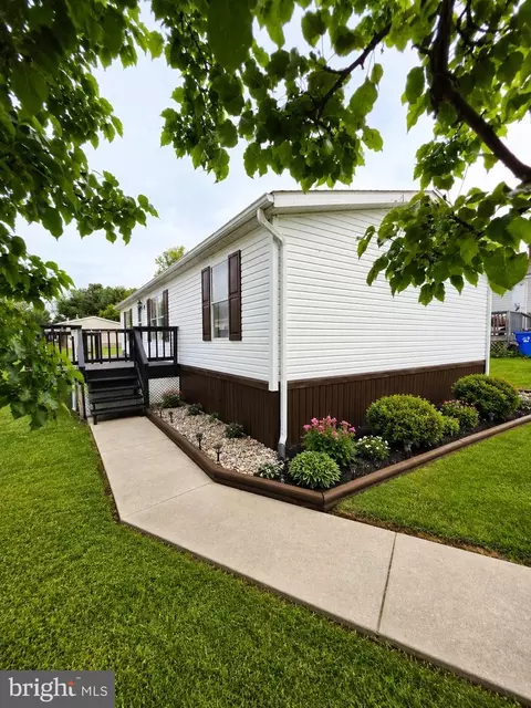 11 Spring Dr, Shippensburg, PA 17257