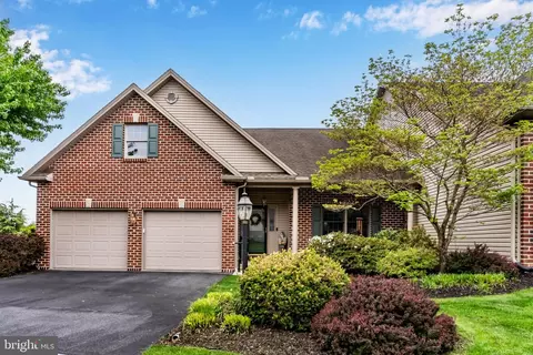 1108 Atland Dr, Mechanicsburg, PA 17055
