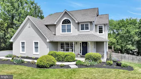 5 Woburn Abbey Ave, Camp Hill, PA 17011