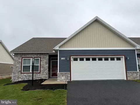 128 Cardinal Dr, Shippensburg, PA 17257