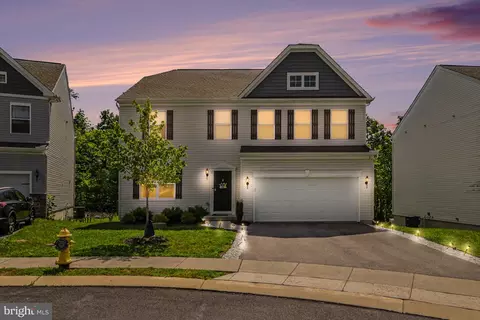 21 Barnhart Cir, Mechanicsburg, PA 17050