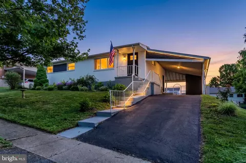 6 Karen Ct, Camp Hill, PA 17011