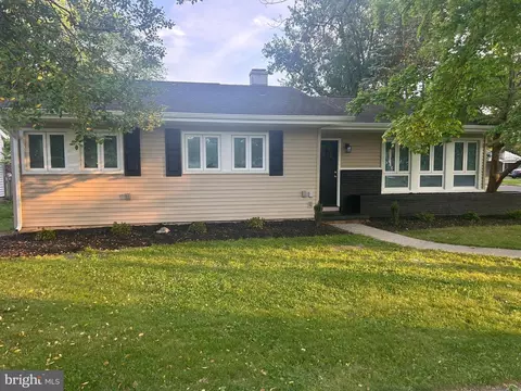 4814 Delbrook Rd, Mechanicsburg, PA 17050