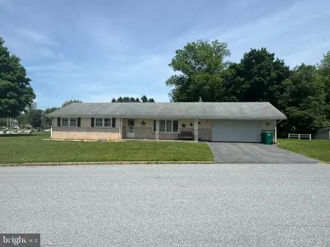 200 Oak Dr, Mount Holly Springs, PA 17065
