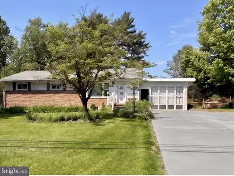 1135 Lambs Gap Rd, Mechanicsburg, PA 17050