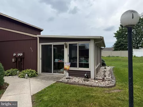 856 Melissa Ct, Enola, PA 17025