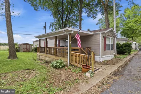 409 Venice Ave, Carlisle, PA 17015