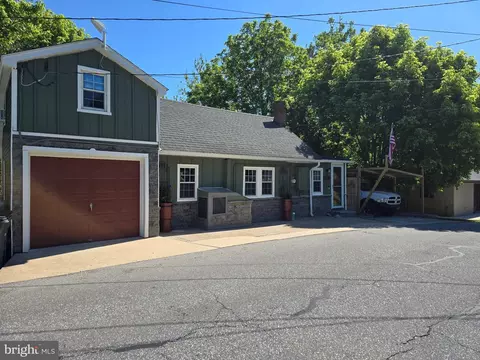 1709 Sheepford Rd, Mechanicsburg, PA 17055