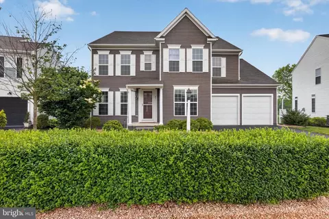 87 Edris Ln, Mechanicsburg, PA 17050