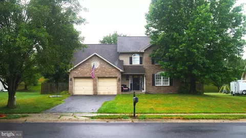 113 Woodview Dr, Mount Holly Springs, PA 17065