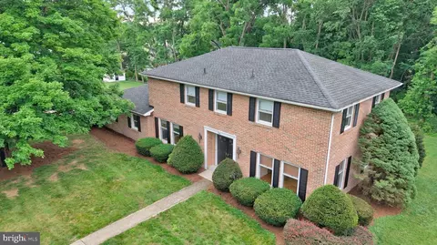 300 Acre Dr, Carlisle, PA 17013