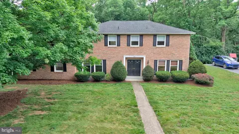 300 Acre Dr, Carlisle, PA 17013