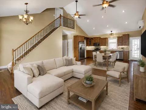 702 Southwood Dr, Shippensburg, PA 17257