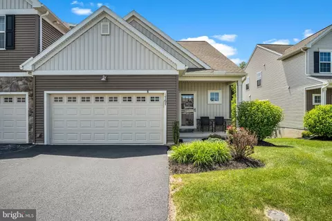 1767 Shady Ln, Mechanicsburg, PA 17055