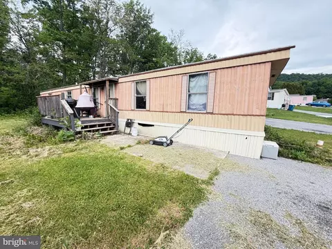 26 Liam Ln, Carlisle, PA 17015