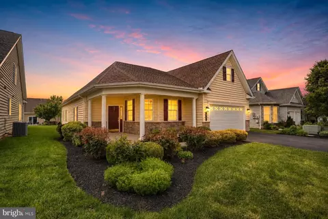 86 Presidents Dr, Mechanicsburg, PA 17050