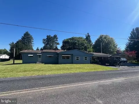 300 Sand Bank Rd, Mount Holly Springs, PA 17065