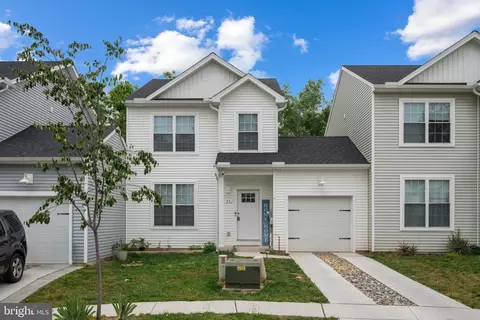 31 Parkview Dr, Carlisle, PA 17013