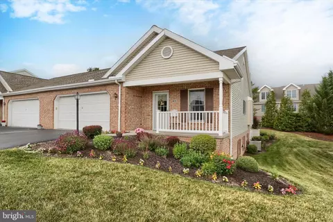 13 Redbud Dr, Mechanicsburg, PA 17050
