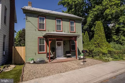 118 N Prince St, Shippensburg, PA 17257