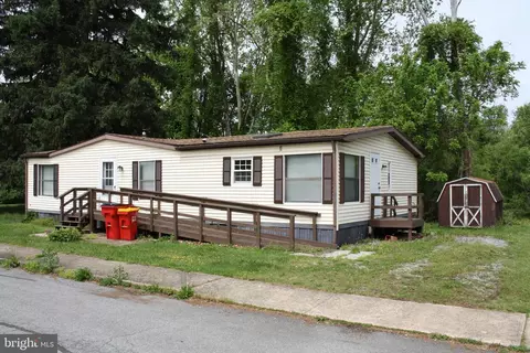 1 Larken Ln, Mount Holly Springs, PA 17065
