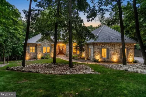 798 Dogwood Ter, Boiling Springs, PA 17007