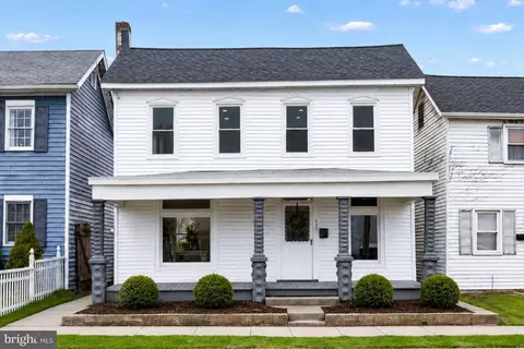 113 N York St, Mechanicsburg, PA 17055