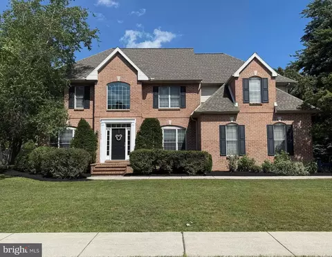 1302 King Arthur Dr, Mechanicsburg, PA 17050