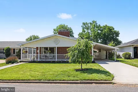 19 Gale Rd, Camp Hill, PA 17011