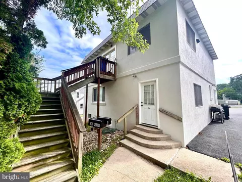 6 S 15th St, Camp Hill, PA 17011
