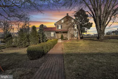 140 State Rd, Mechanicsburg, PA 17050